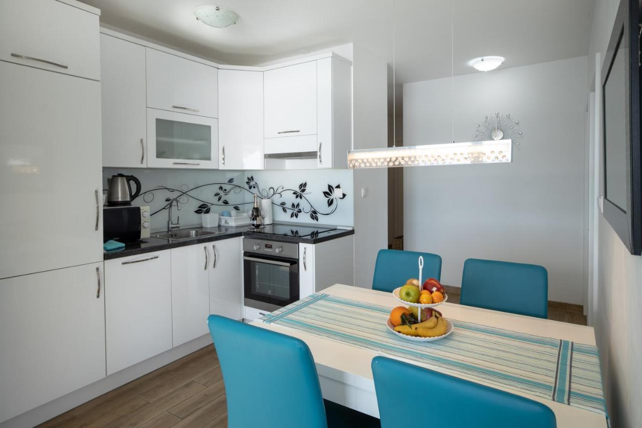 Apartman Nimfa Apartment Игране Екстериор снимка